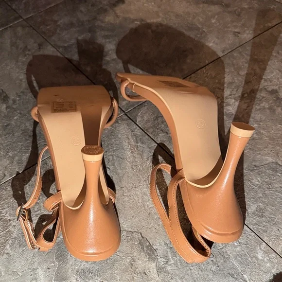 SHEIN Tan Strappy Heels - Picture 2 of 5